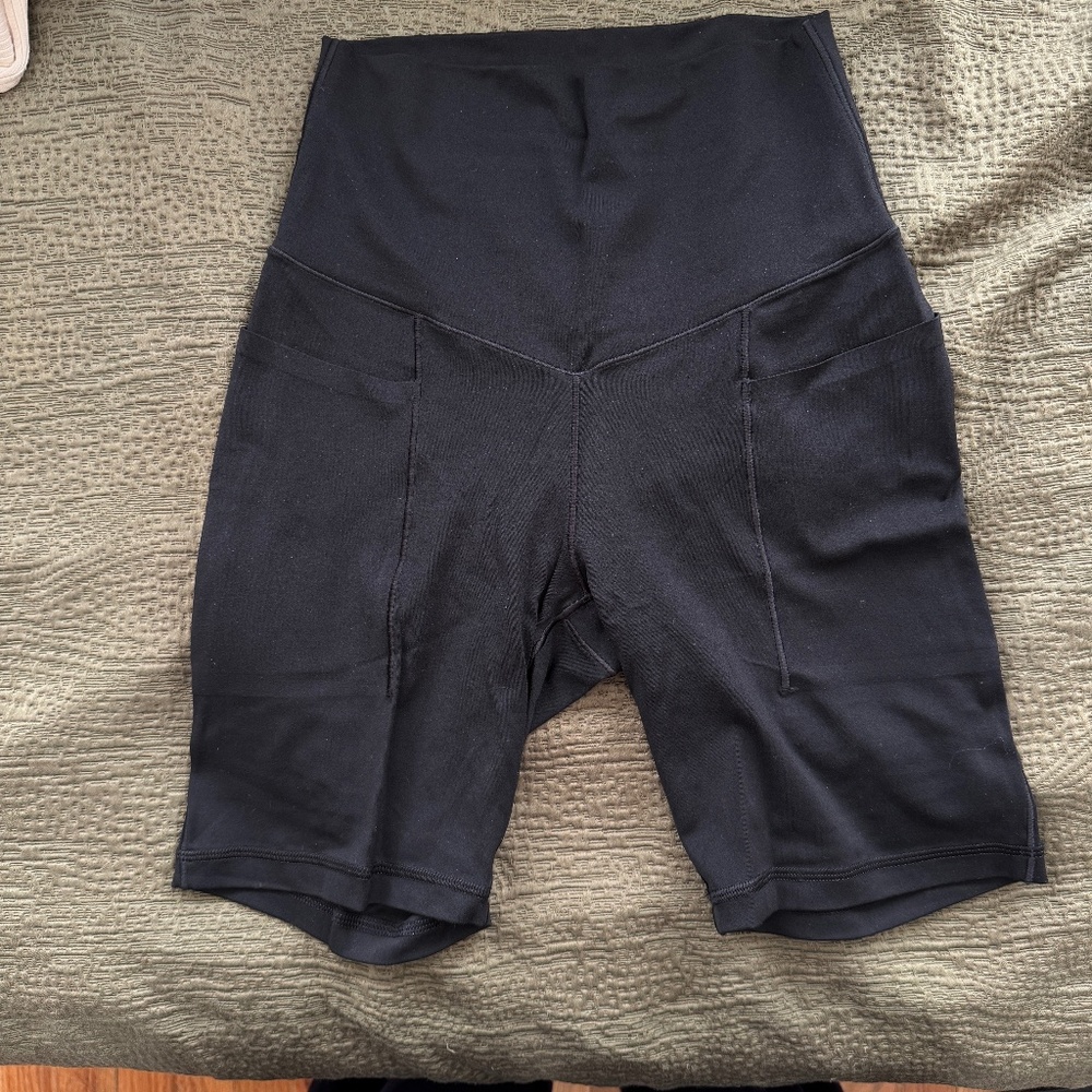 AE American Eagle Outfitters OFFLINE Real Me Pocket High Waist Biker Shorts